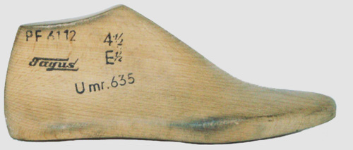 Prototypenleisten zur Entwicklung der Form und der Schumasse, wie Länge,Weite, Umriss, Volumen, Grösse Prototypenleisten zur Entwicklung der Form und der Schumasse, wie Länge,Weite, Umriss, Volumen, Grösse