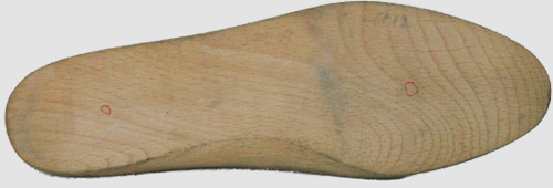 Holzleisten Prototyp unserer orthopädischen Schuhe Holzleisten Prototyp unserer orthopädischen Schuhe